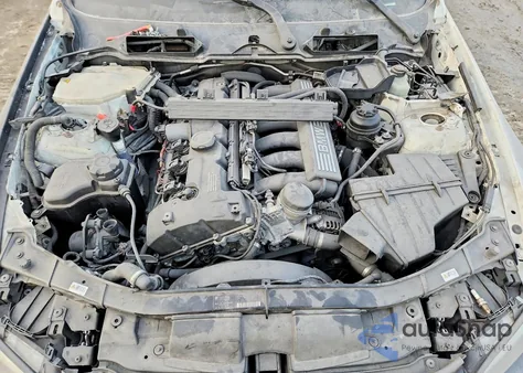 2011 BMW 328 I Sulev z USA, uszkodzony, nr VIN WBADW7C50BE545439